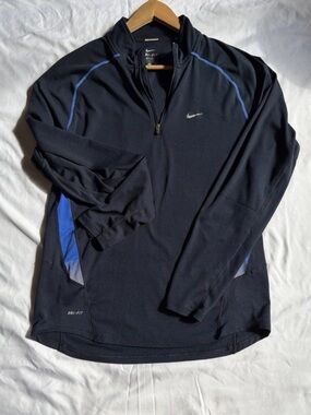 Nike Men’s Black Quarter-Zip Performance Jacket with Blue Accents